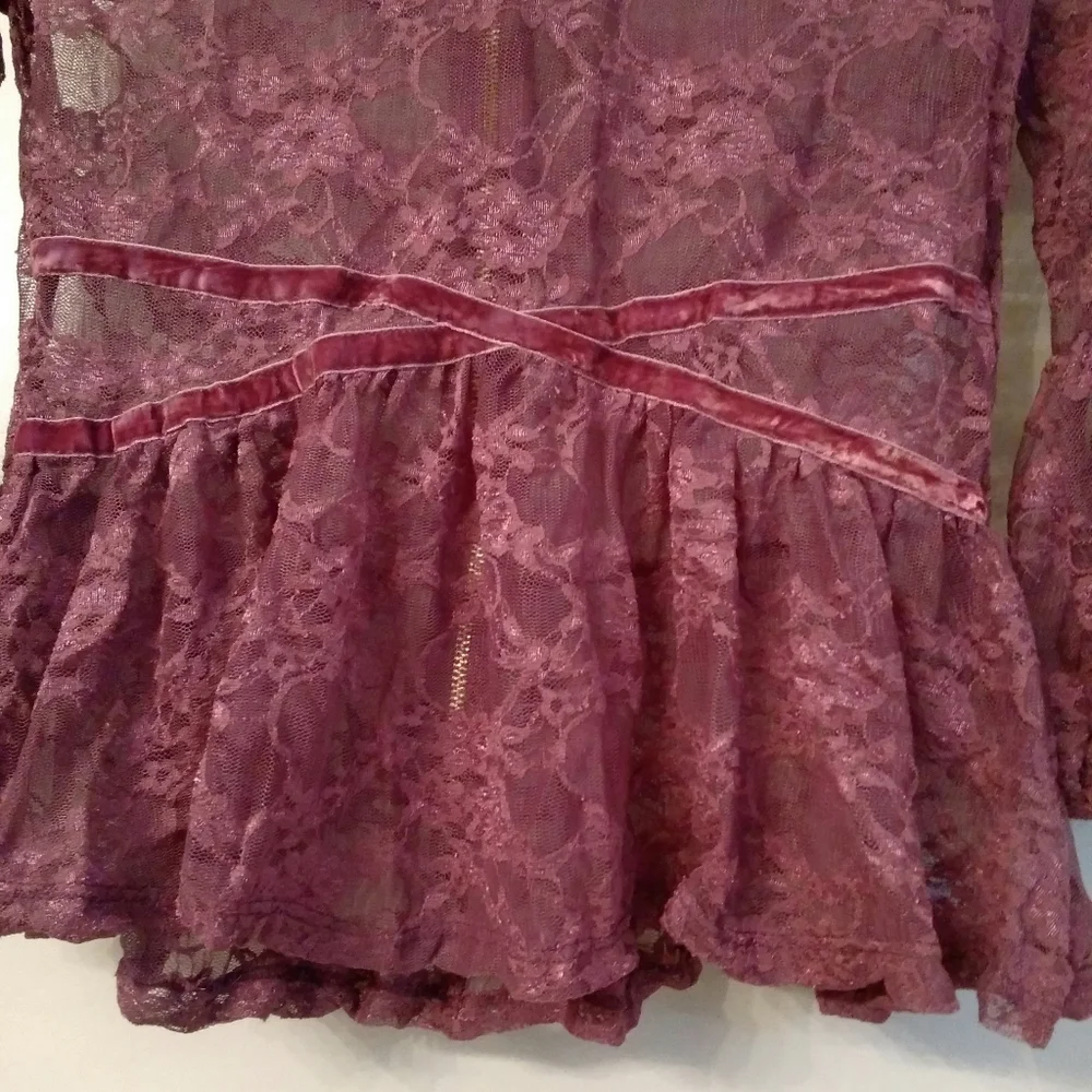 Rue21 Lace Peplum Top - Picture 3 of 5